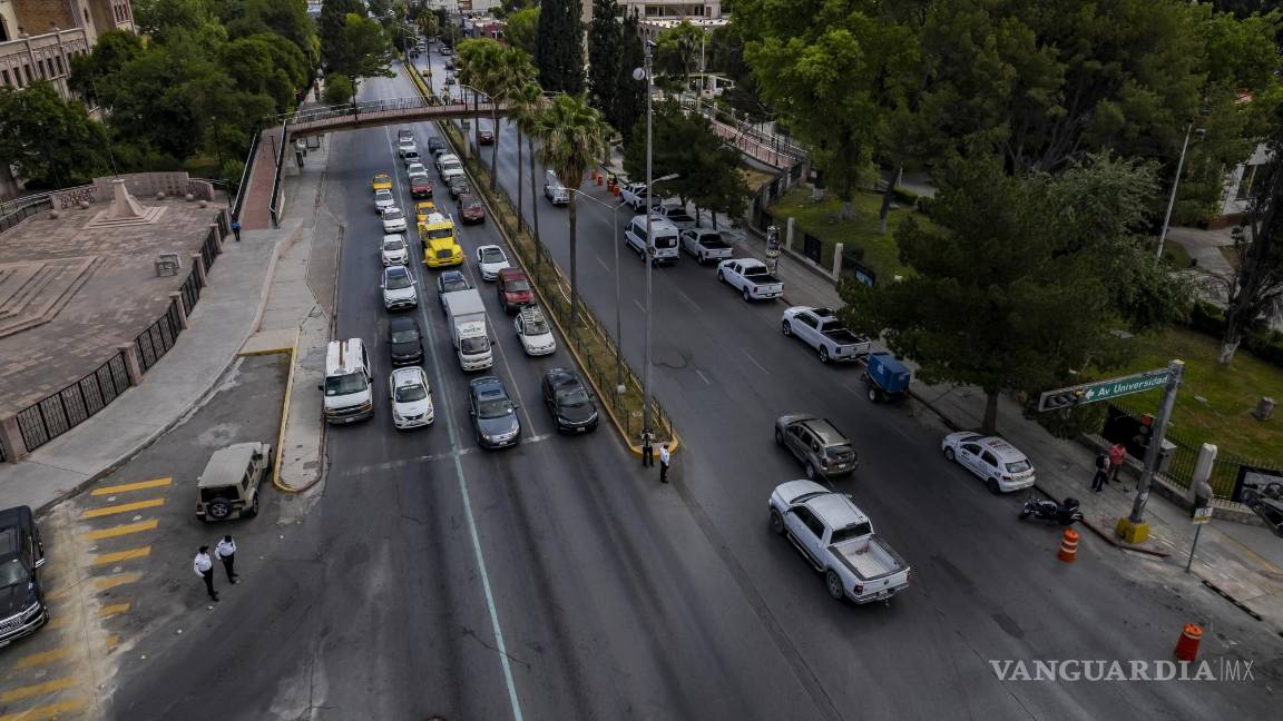 $!Se contempla la instalación de semáforos inteligentes en varios cruces de la vialidad, como parte de mejores en la seguridad vial.