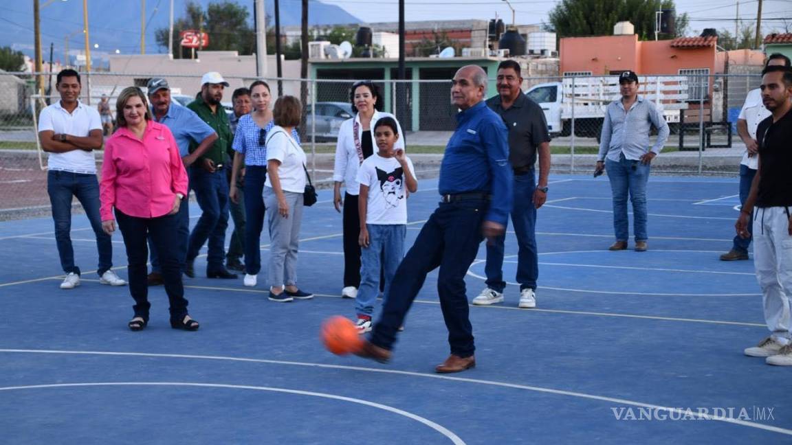 Estrenan plaza en Los Cedros de Monclova; en la obra el municipio invirtió 6 mdp