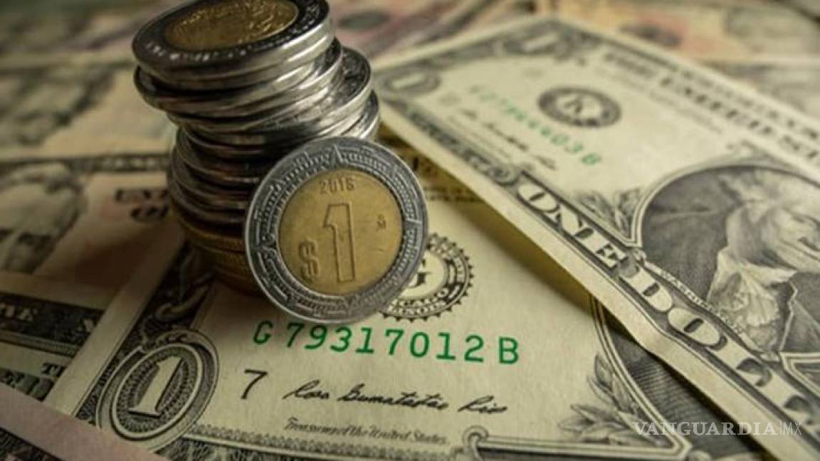 Peso mexicano se derrumba, rozó las 20 unidades por dólar