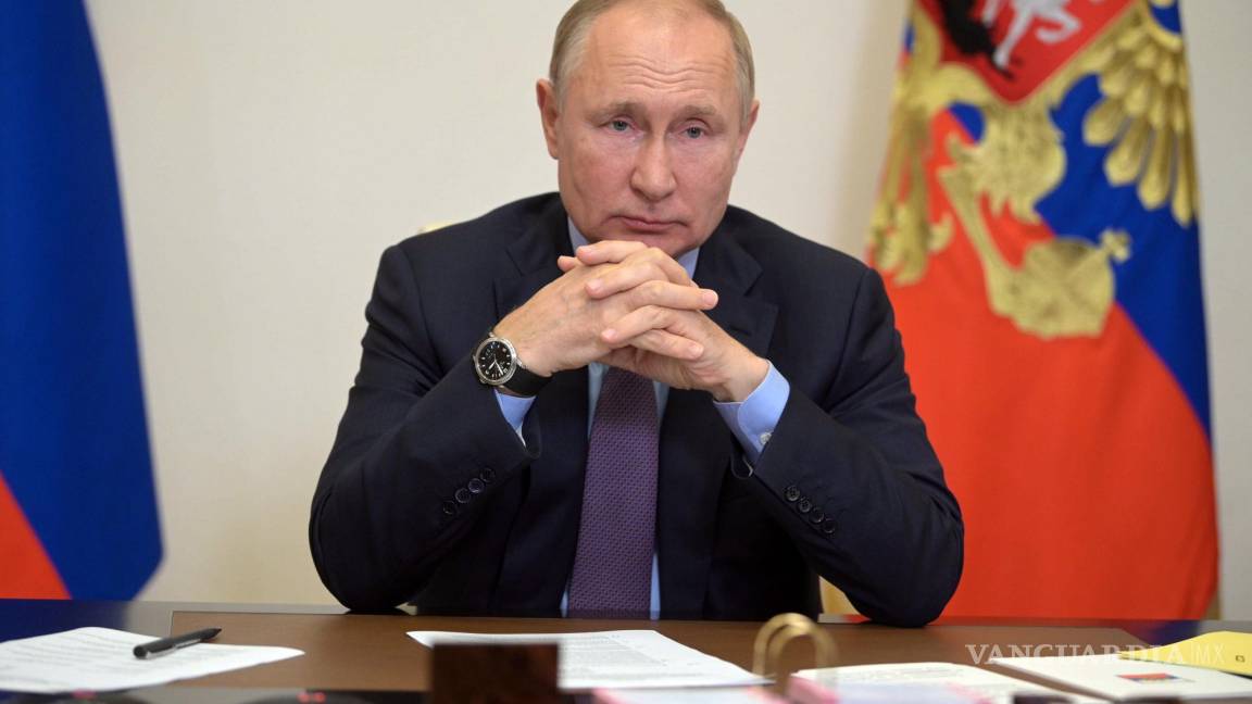 Vladímir Putin, obligado a guardar cuarentena por contagiados de COVID-19 en su entorno