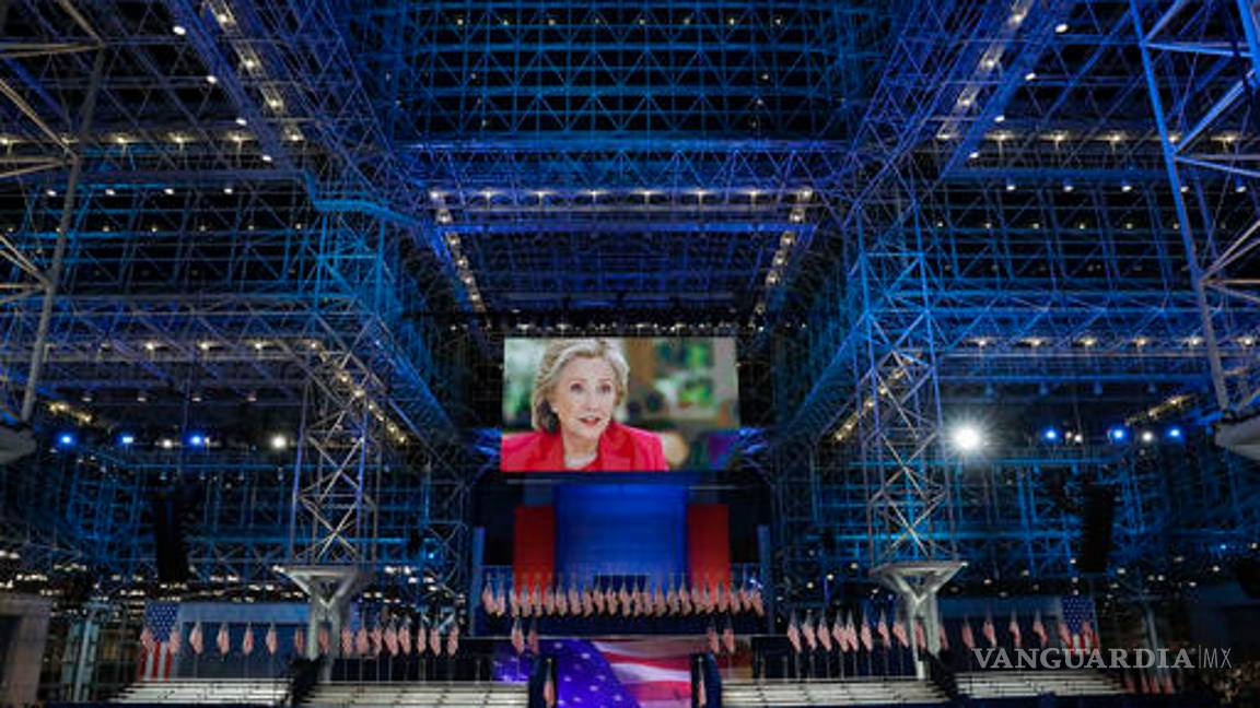 $!Trump presidente aventaja 279 a 228 a Clinton