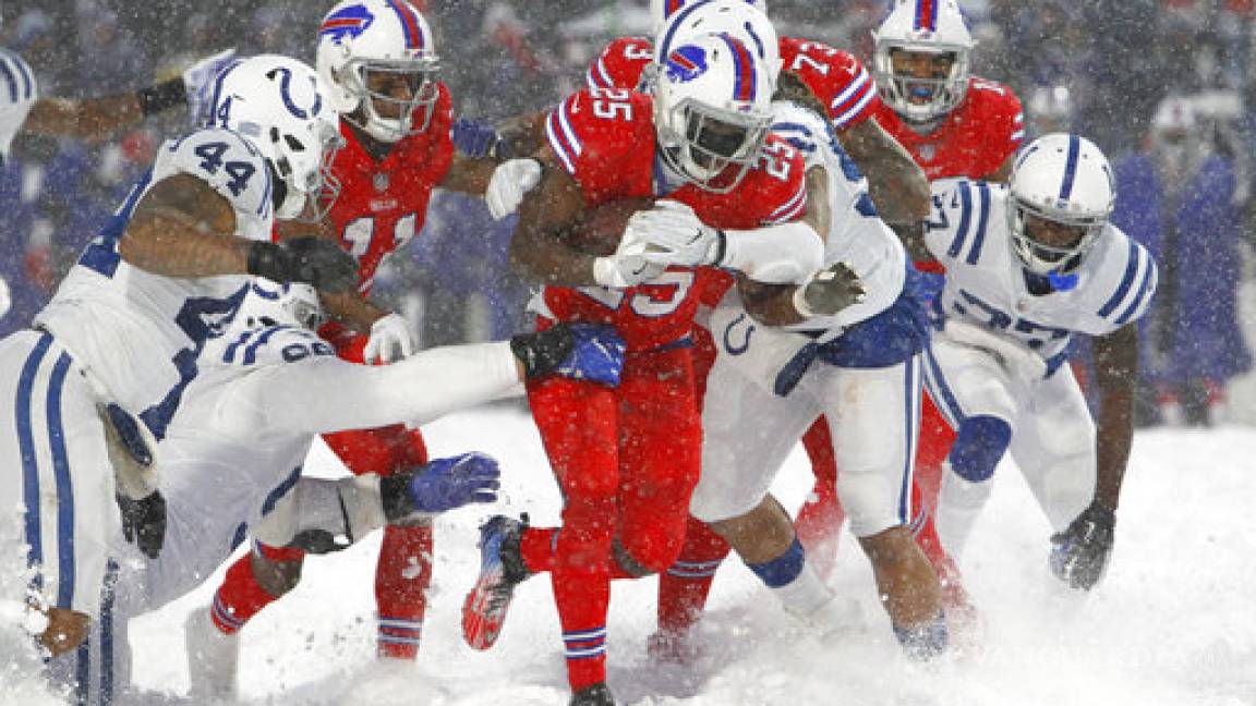 Bills derrotan a los Colts entre una tormenta de nieve