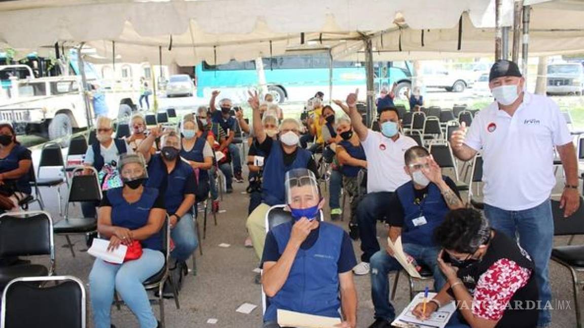 Vacunación antiCOVID-19 llega a empleados del sector maquilador en Sabinas