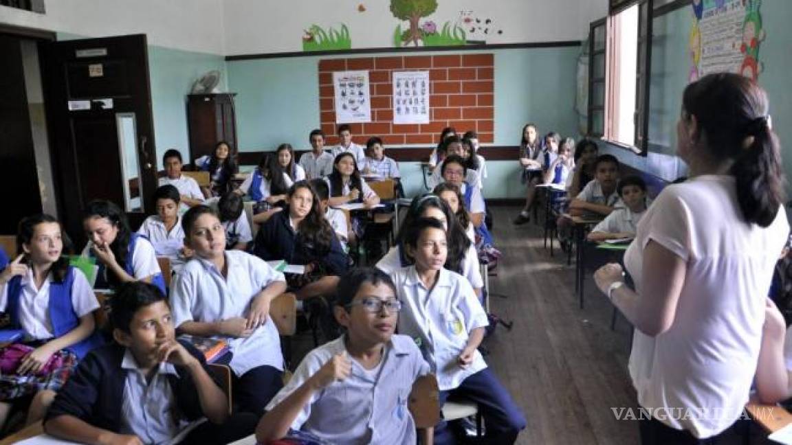 Mejoran jóvenes de secundaria en matemáticas inglés y español