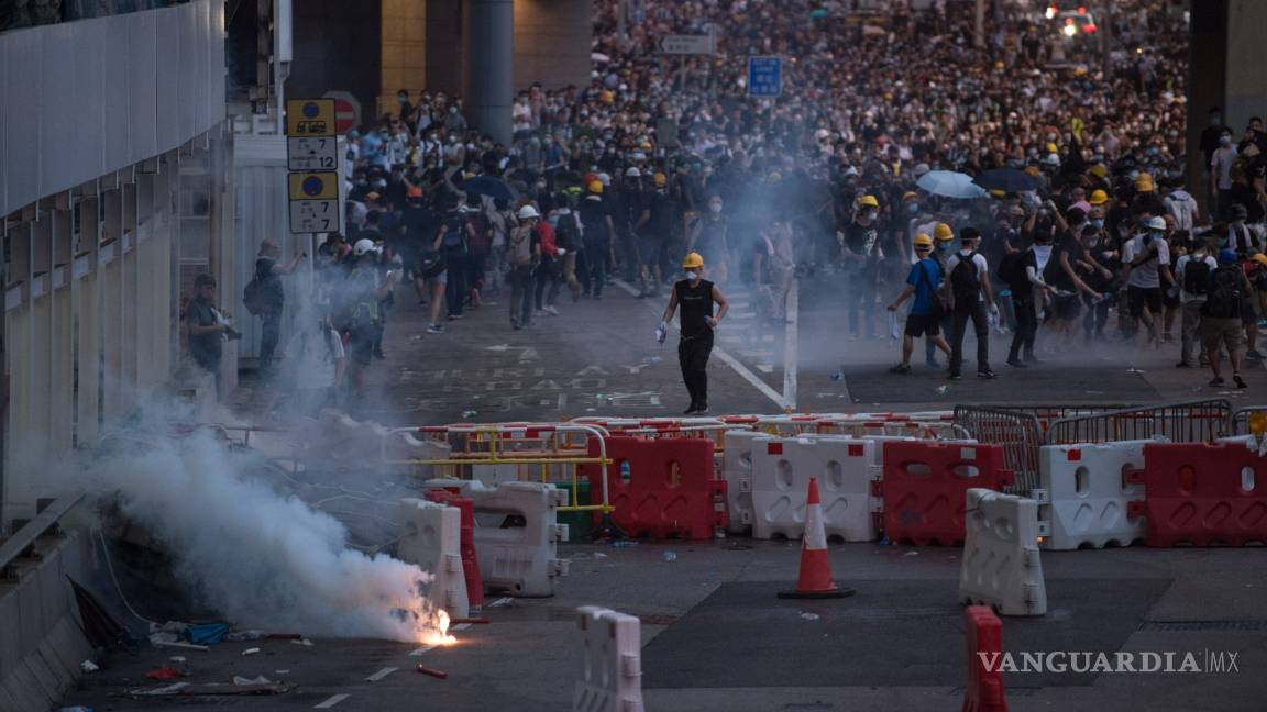 $!Miles de manifestantes toman Hong Kong y Policía disuelve la masiva protesta