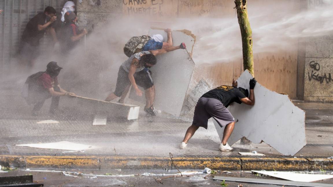 Masivas protestas en Chile pese a medidas anunciadas por Sebastián Piñera y haber pedido 'perdón'