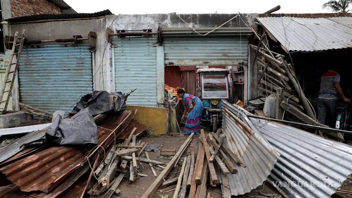 $!Super ciclón Amphan arrasa y destroza todo lo que se interpone en su paso por la India y Bangladesh (fotos)