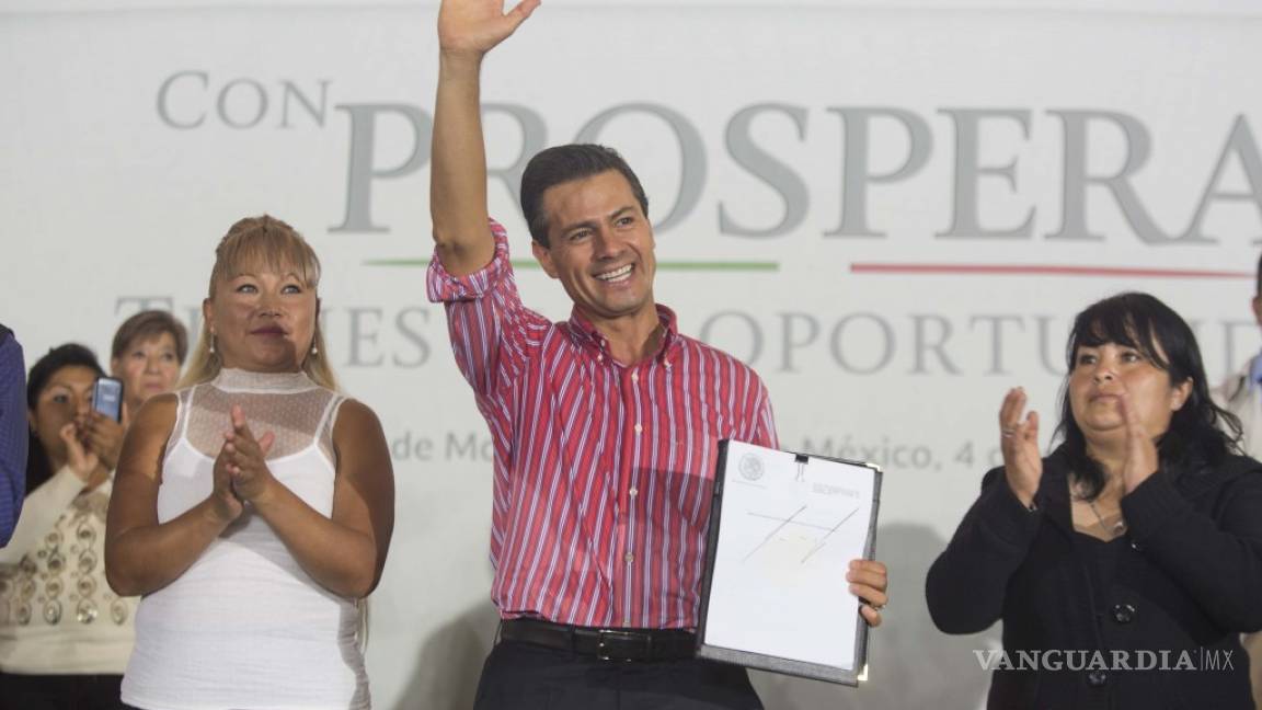 Detectan anomalías en entrega de becas Prospera con Peña Nieto