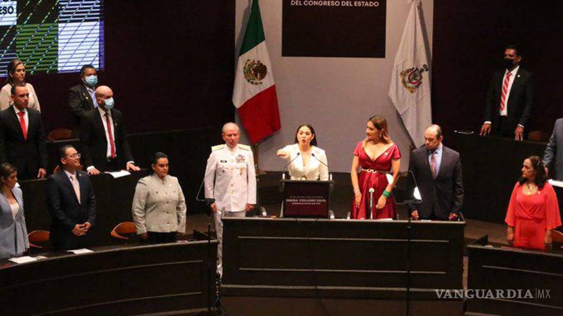 $!Indira Vizcaíno protesta como gobernadora de Colima