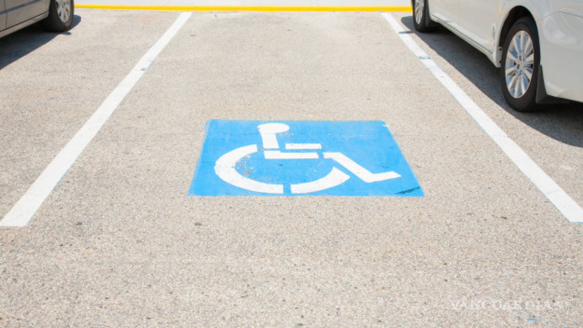 Congreso de Coahuila podría imponer multas de hasta 16 mil pesos por uso indebido de estacionamientos para discapacitados