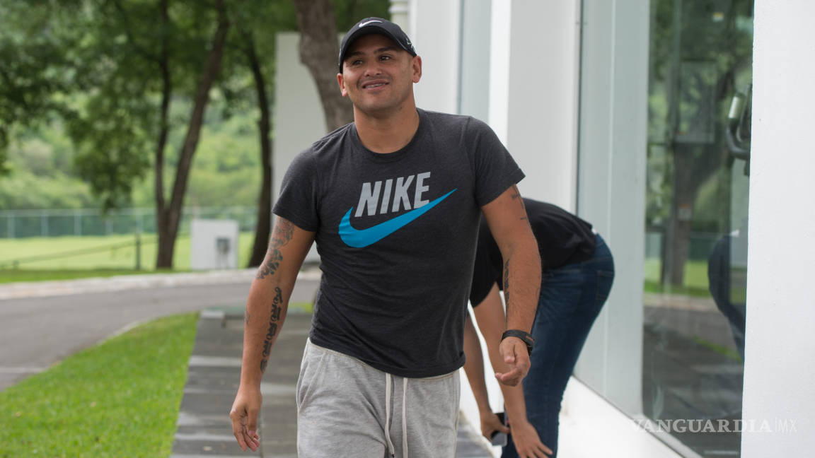 ‘Chupete’ Suazo regresa a Monterrey