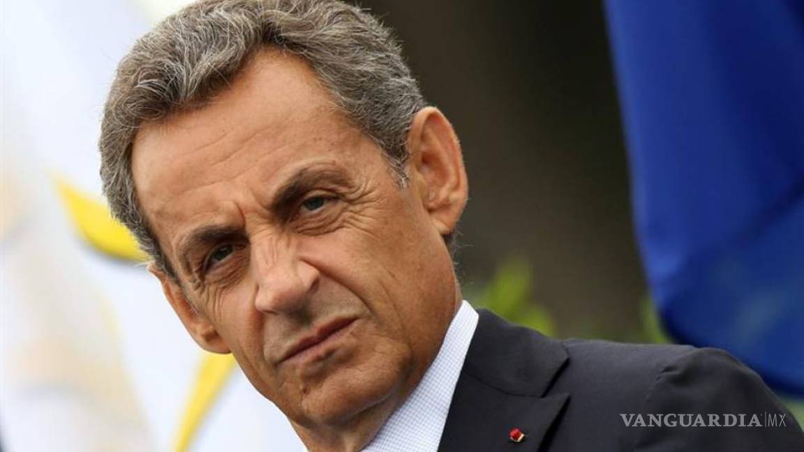 Fiscalía de París quiere enjuiciar al ex presidente Sarkozy