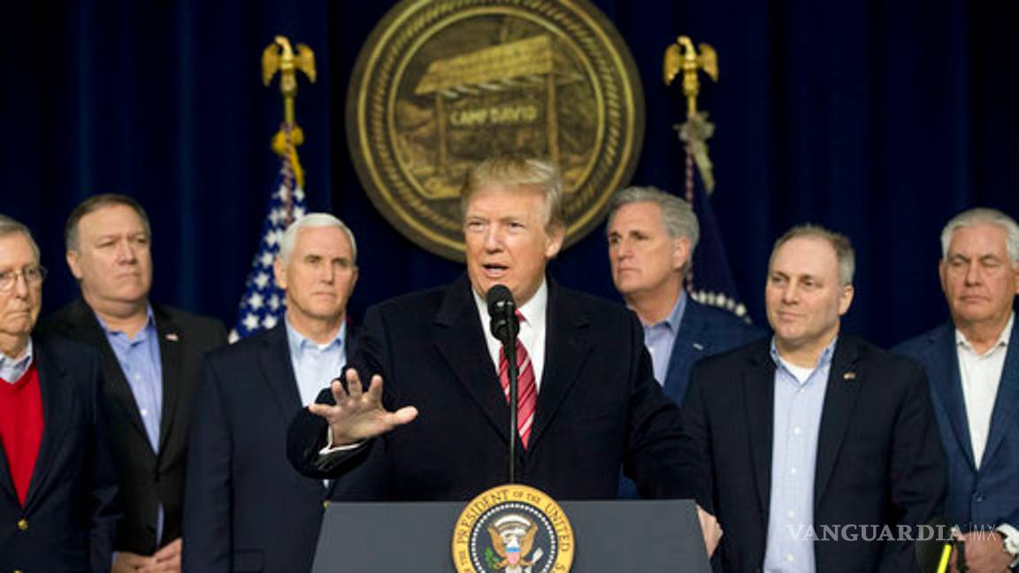 $!Trump dice que México pagará el muro tras pedir al Congreso 18 mil millones