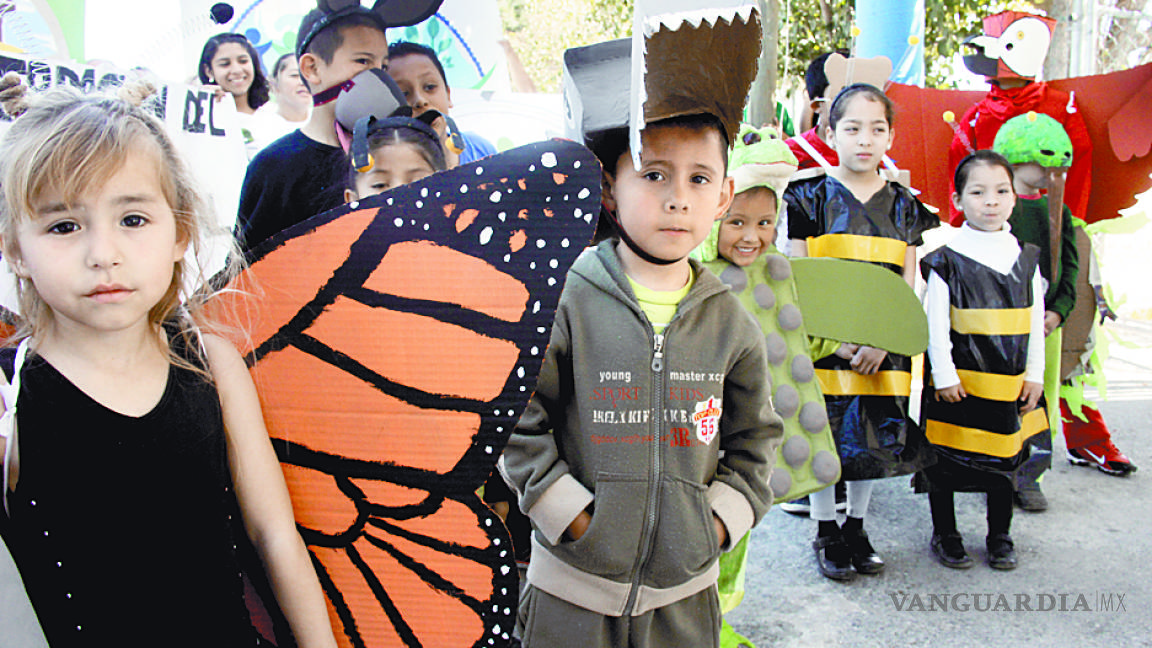 Realizan en Saltillo desfile por el Día Mundial de la Vida Silvestre