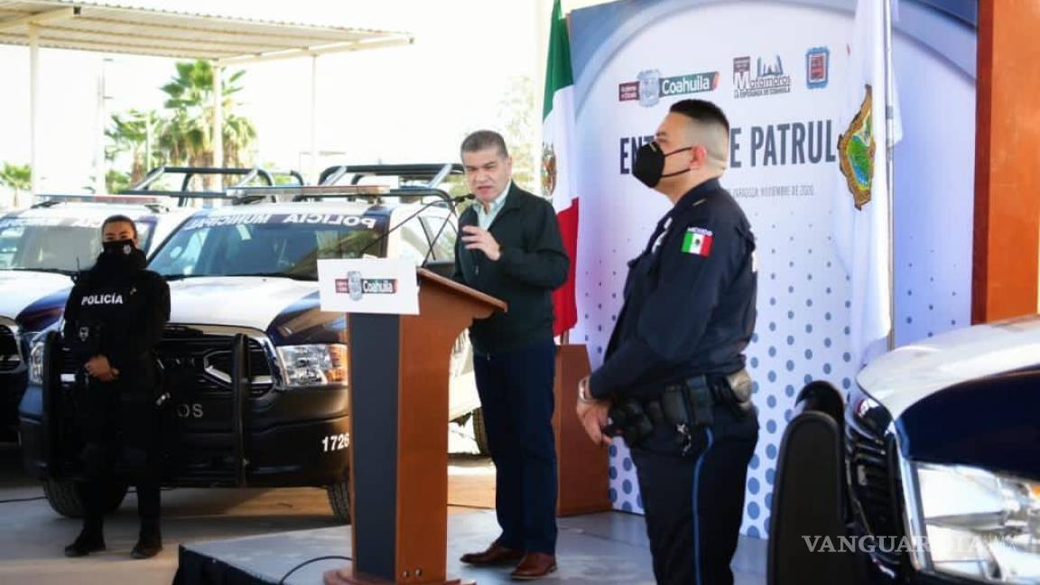 Encabeza Miguel Riquelme entrega de cuatro patrullas en Matamoros