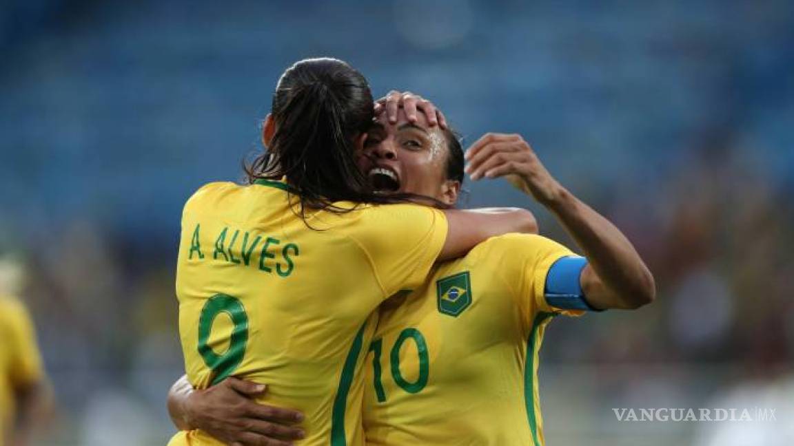 Selección femenil de Brasil golea 3-0 a China en su debut en Río