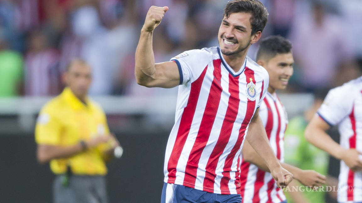 Chivas gana, pasa a la siguiente ronda y emociona con un Súper Clásico en la Final de la Concachampions