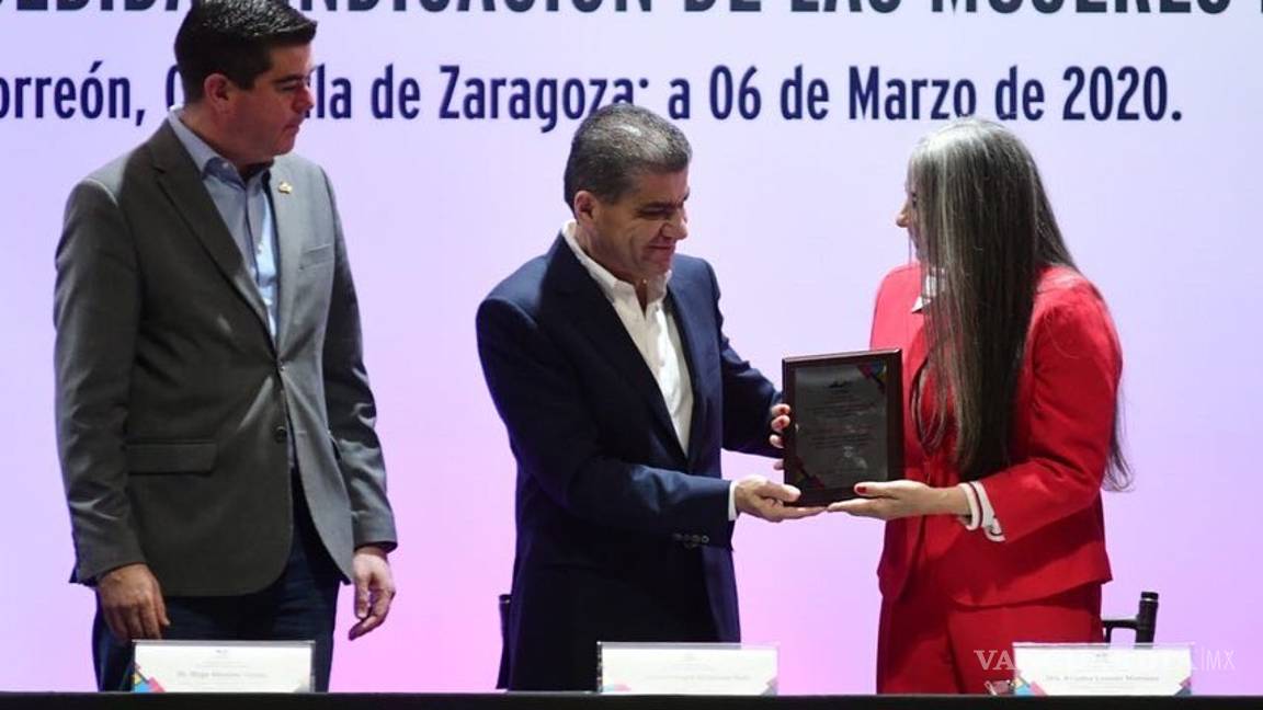 $!Ofrece Miguel Riquelme el respaldo de su gobierno al paro de mujeres