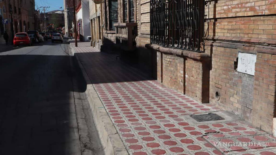 $!La máquina karcher donada por comerciantes permite una limpieza profunda con agua tratada caliente en banquetas de alta afluencia.