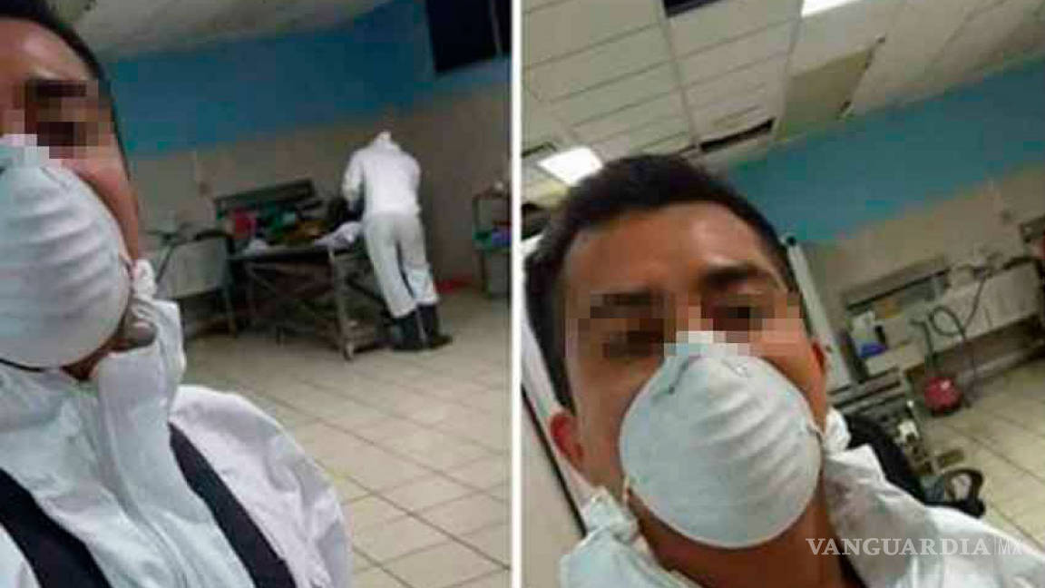 Perito se toma selfie en morgue y la presume en Facebook