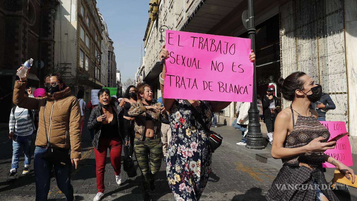 $!Denunciaron además que las autoridades cerraron varios hoteles en la zona centro bajo el argumento de que encontraron casos de trata de personas, incluyendo menores de edad.