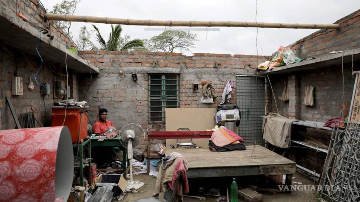 $!Super ciclón Amphan arrasa y destroza todo lo que se interpone en su paso por la India y Bangladesh (fotos)