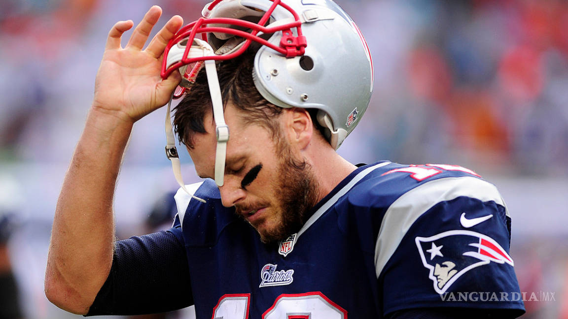 A Tom Brady no le afecta el nuevo casco que usará en la NFL