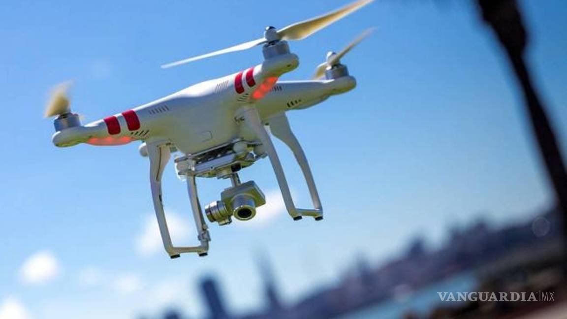 $!A partir de diciembre en México habrán normas más estrictas para volar drones