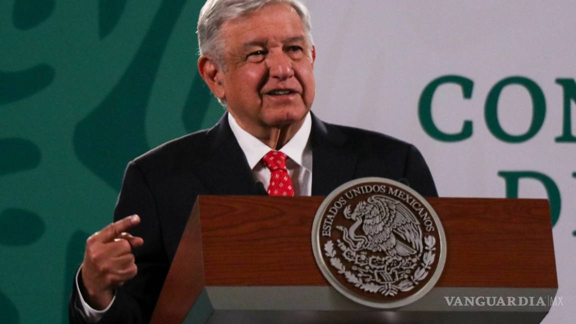 AMLO y Alfonso Romo comen con empresarios en Palacio Nacional