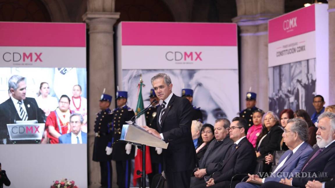 Mancera se une a Cárdenas y pide nueva Constitución en el país