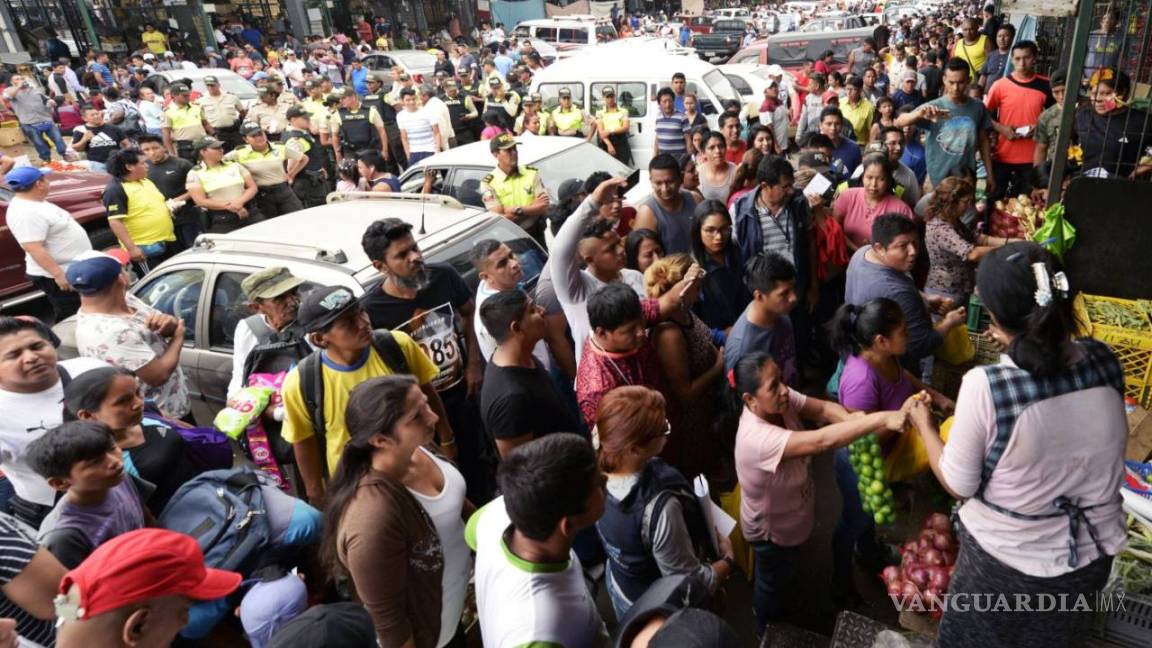 Ecuador arresta a comerciantes por subir precios de alimentos