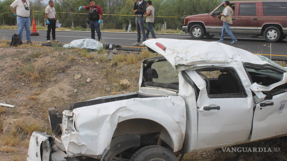 Deja dos muertos volcadura en la autopista Saltillo-Torreón