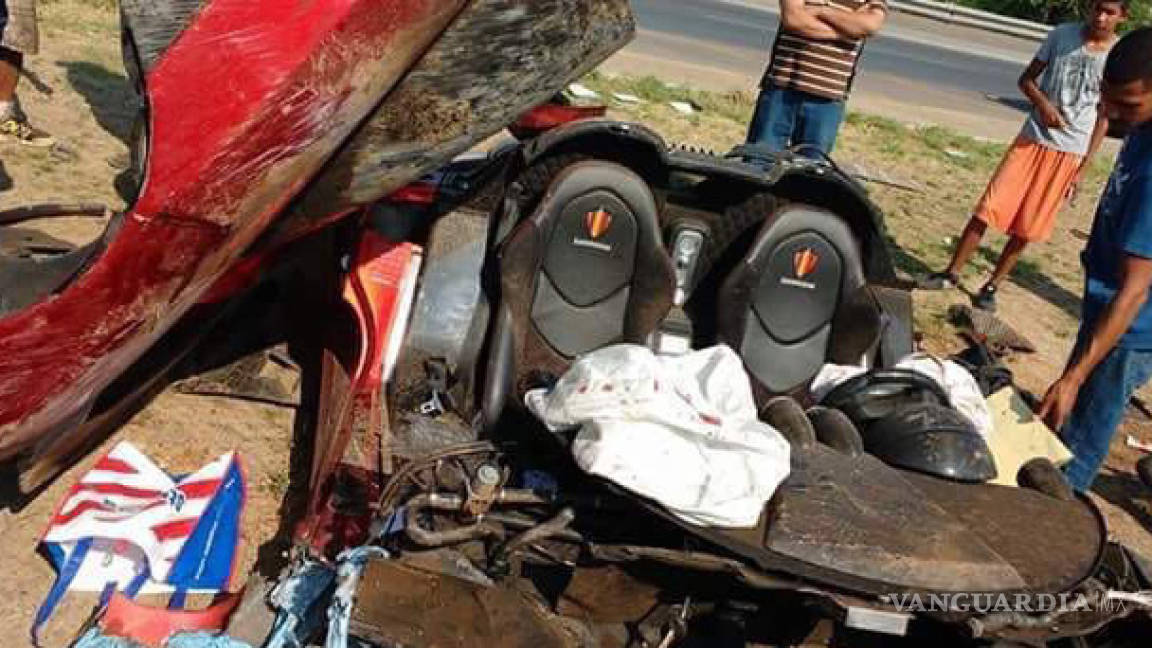 $!Destrozan lujoso auto de 22 millones de pesos en Nuevo Laredo
