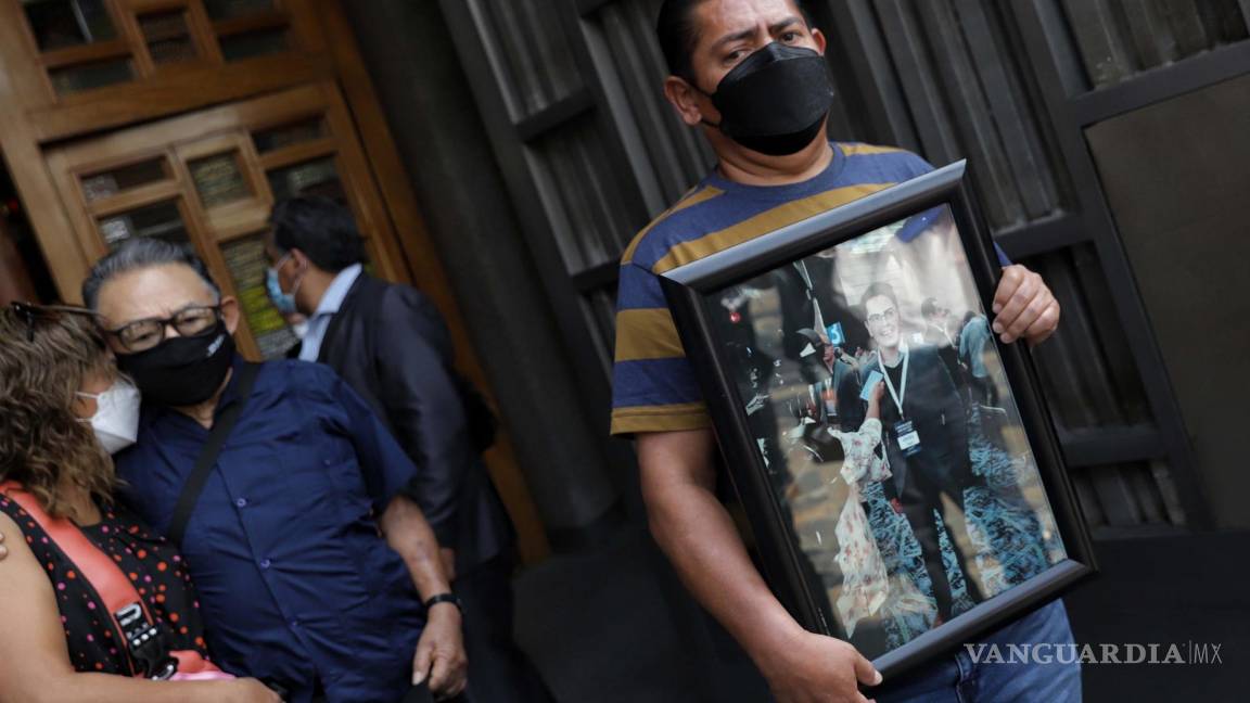 $!Misa en memoria a las víctimas de la línea 12 en la Basílica de Guadalupe a un año de accidente.