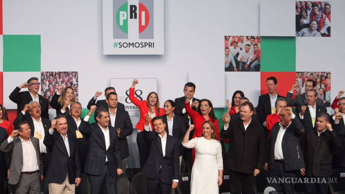 Asiste Peña Nieto a celebrar los 88 años del PRI