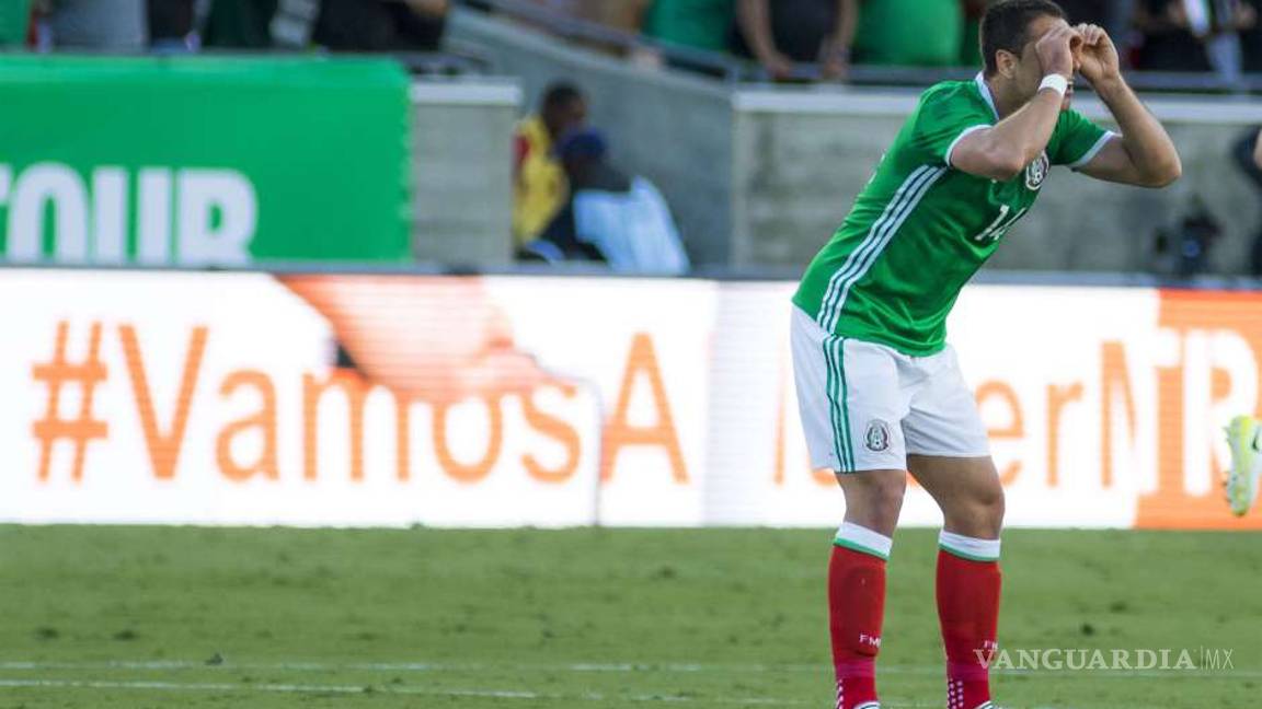 $!Chicharito repite cumpleaños con la Selección Mexicana