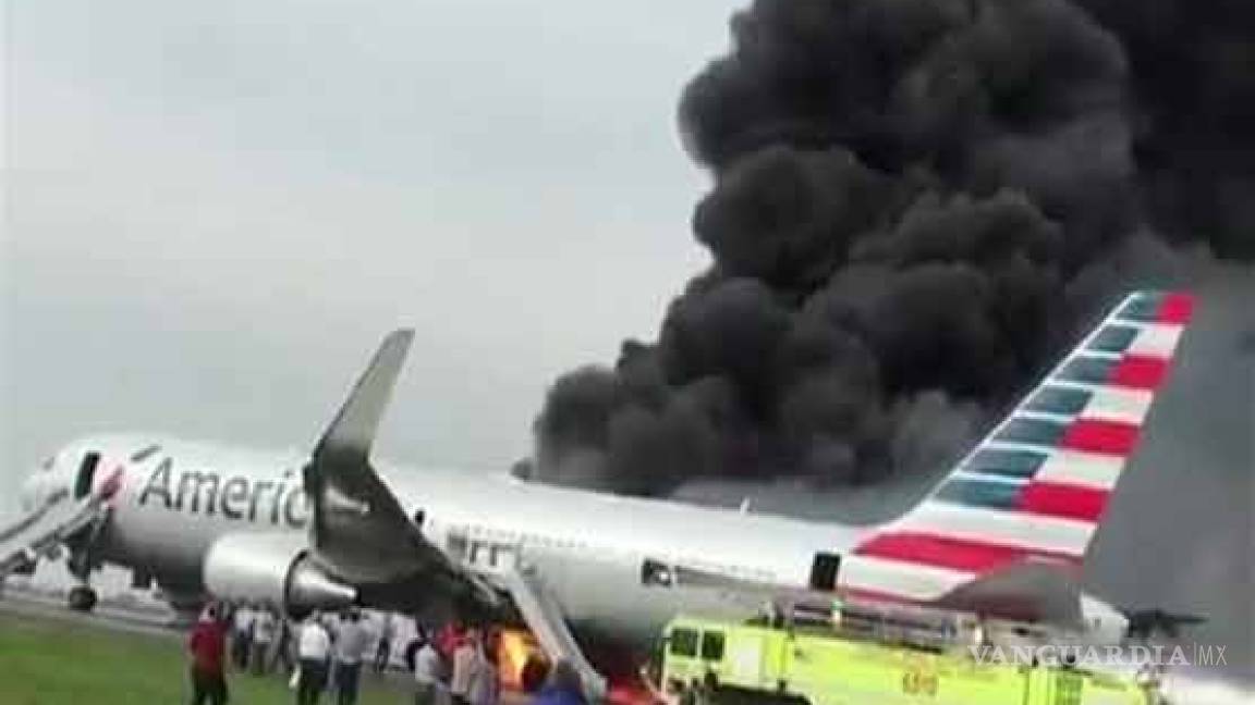 Reportan ocho heridos tras incendio de avión en Chicago