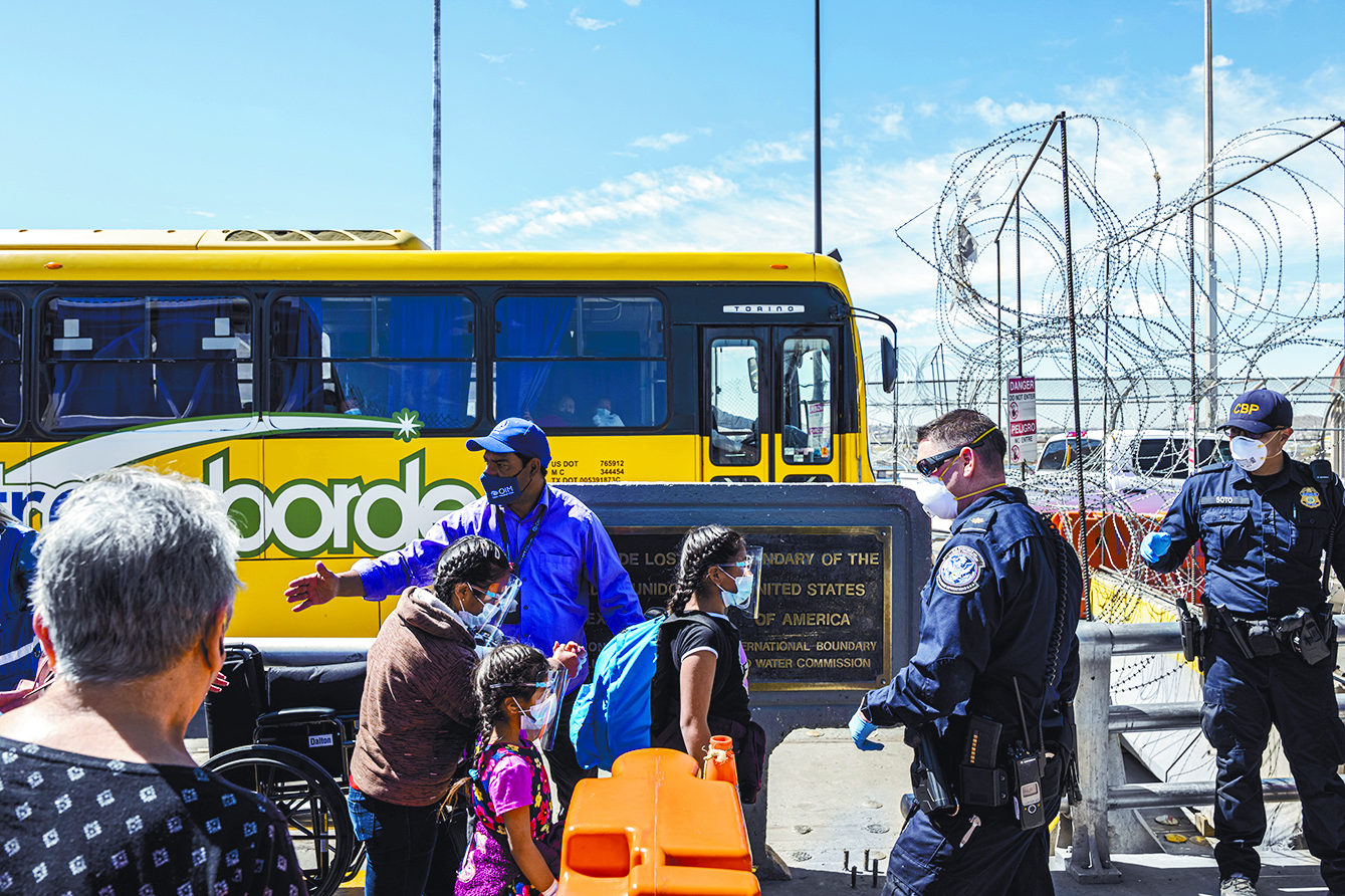 $!En la frontera México-EU: angustia y más migrantes