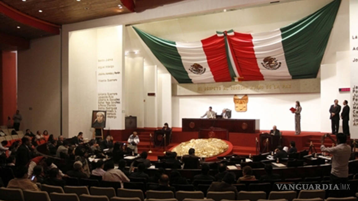 Se vacía Congreso de Hidalgo; 10 diputados van por alcaldías