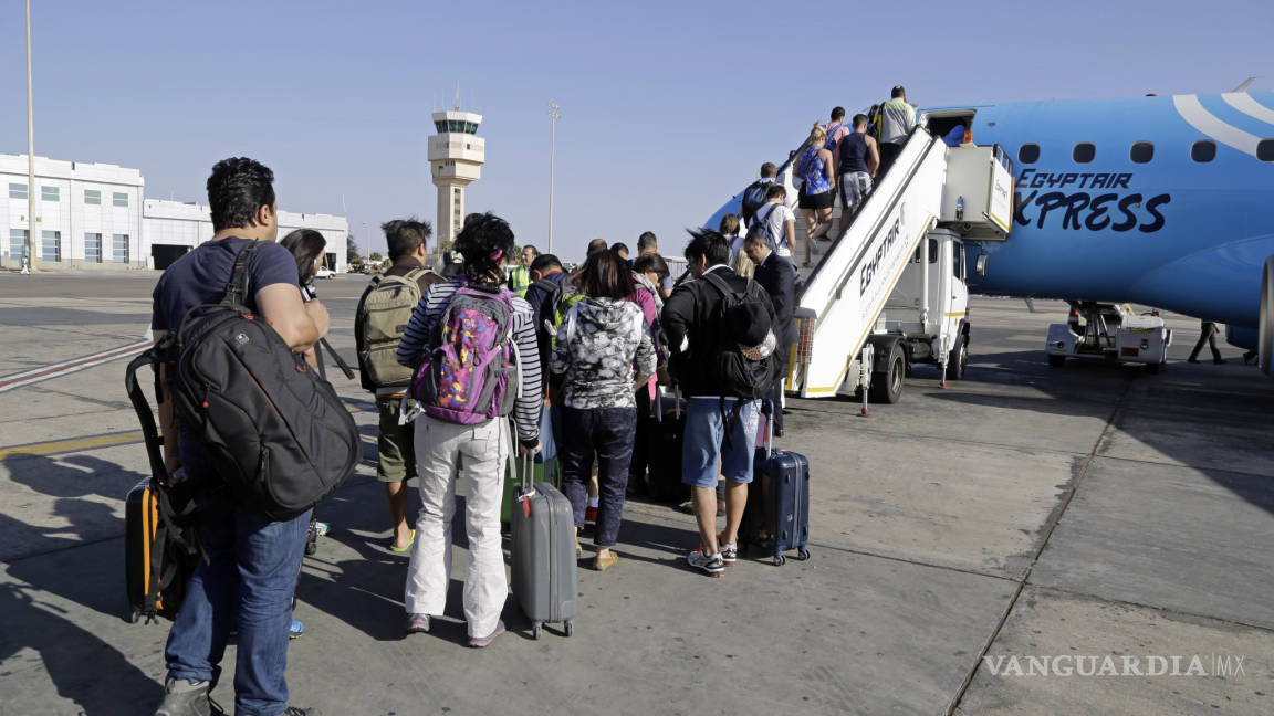 Rusia prohíbe vuelos de EgyptAir tras accidente aéreo en Sinaí