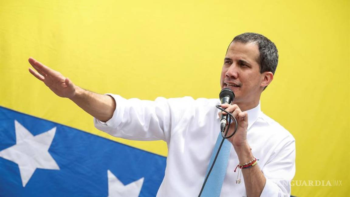 Guaidó replantea sus protestas de calle contra Maduro por el coronavirus
