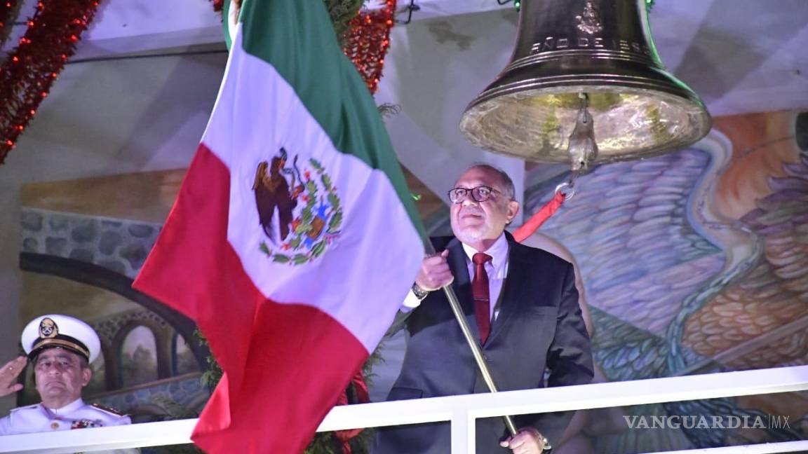 “¡Viva la Cuarta Transformación!”, alcalde de Mazatlán incluyó a la 4T en su “Grito”