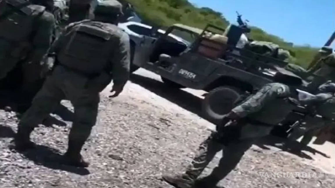 Sicarios de los Chapitos tienen 'reunión' con soldados (video)