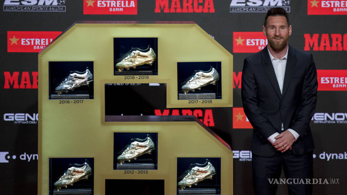 ¡Felices XV's Messi! Lo festeja recibiendo la Bota de Oro