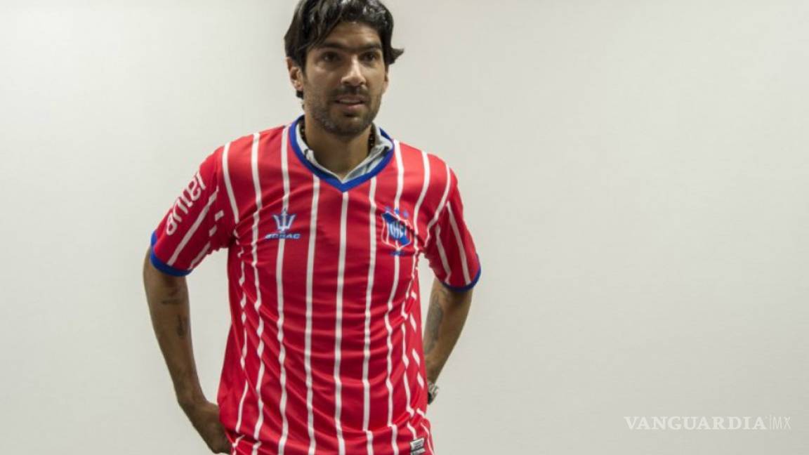 $!¿Otro? el 'Loco' Abreu llega a su equipo 28 en su carrera