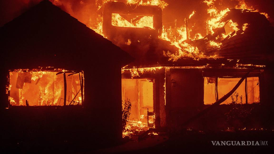 California continúa en llamas