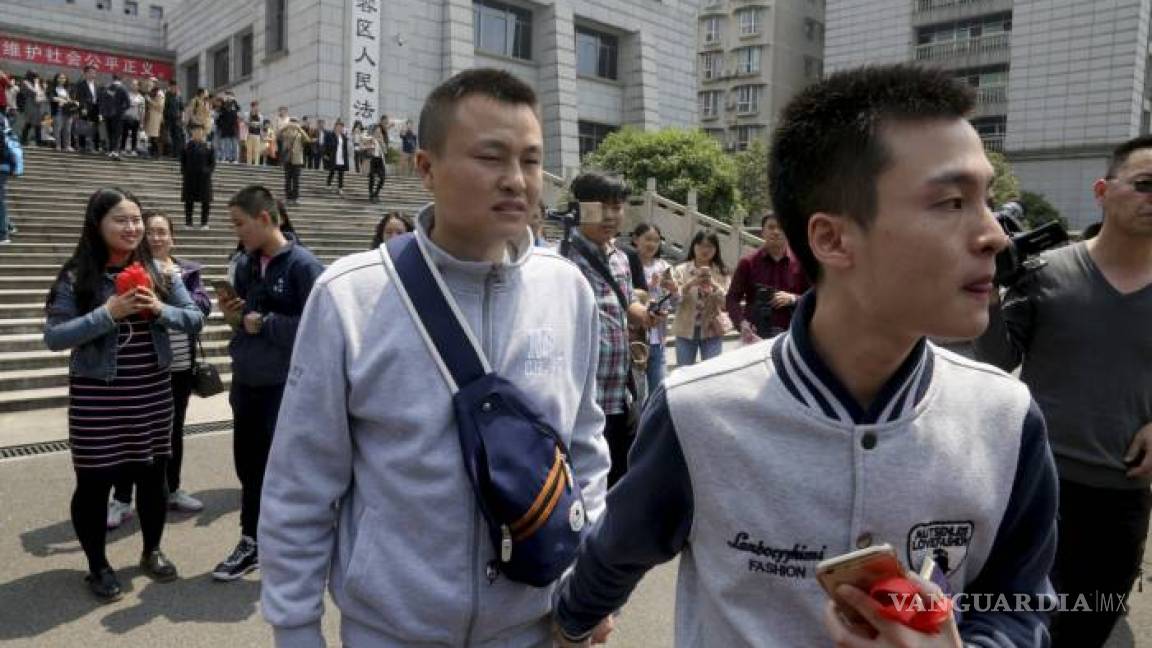Juez falla contra pareja gay en el primer caso de China