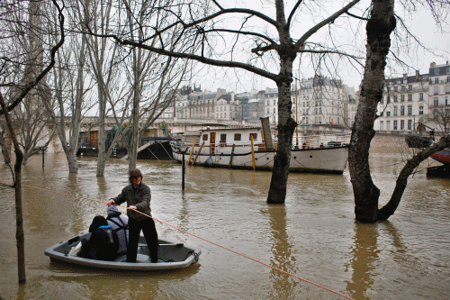 $!Río Sena se desborda inundando París (Fotos)