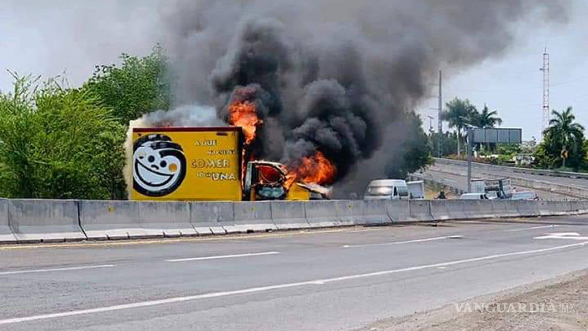 Viernes violento en Tierra Caliente: Registran 11 bloqueos, quema de vehículos y enfrentamientos
