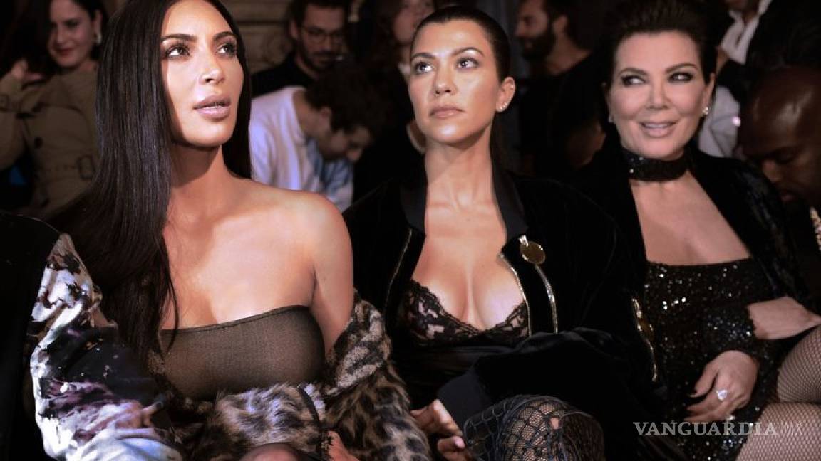Kim Kardashian recibe acciones de corporaciones como regalo de Navidad